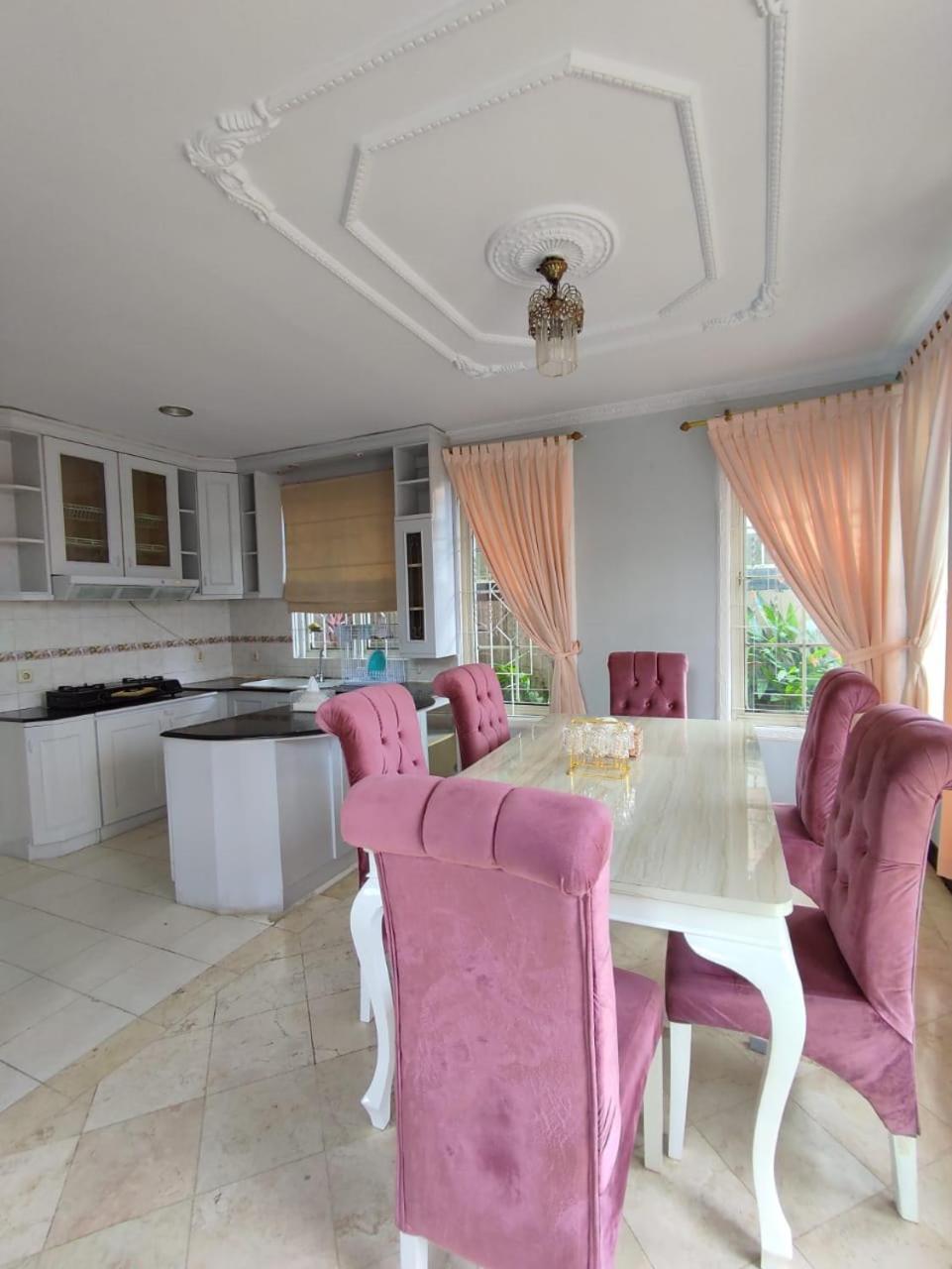 Vila Princess,Sentul 4Bedroom Dan Tenda Camping,Private Pool, Tenis Meja, Mini Billiard, Karaoke, Ayunan,Bbq, 08Satu3 80Satu6 4Satu5Satu Bogor Eksteriør billede