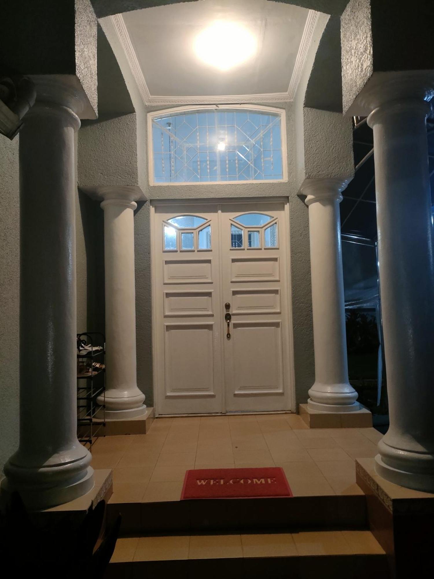 Vila Princess,Sentul 4Bedroom Dan Tenda Camping,Private Pool, Tenis Meja, Mini Billiard, Karaoke, Ayunan,Bbq, 08Satu3 80Satu6 4Satu5Satu Bogor Eksteriør billede