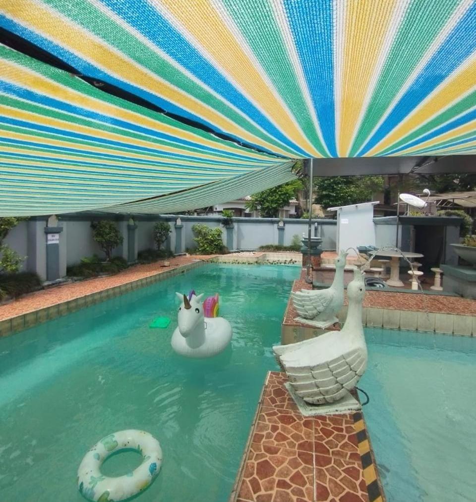Vila Princess,Sentul 4Bedroom Dan Tenda Camping,Private Pool, Tenis Meja, Mini Billiard, Karaoke, Ayunan,Bbq, 08Satu3 80Satu6 4Satu5Satu Bogor Eksteriør billede
