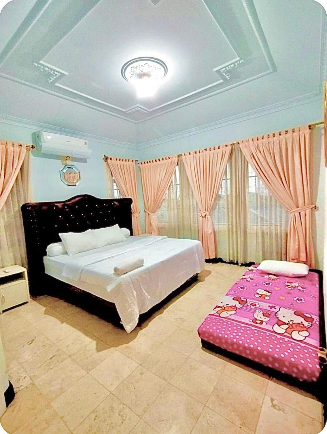 Vila Princess,Sentul 4Bedroom Dan Tenda Camping,Private Pool, Tenis Meja, Mini Billiard, Karaoke, Ayunan,Bbq, 08Satu3 80Satu6 4Satu5Satu Bogor Eksteriør billede