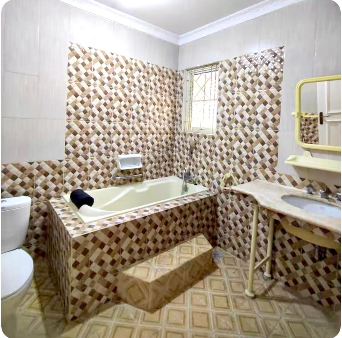 Vila Princess,Sentul 4Bedroom Dan Tenda Camping,Private Pool, Tenis Meja, Mini Billiard, Karaoke, Ayunan,Bbq, 08Satu3 80Satu6 4Satu5Satu Bogor Eksteriør billede